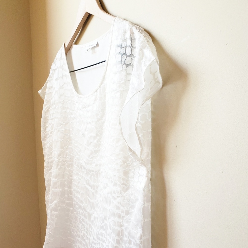 Calvin Klein White Textured Blouse Size Medium - Picture 3 of 4